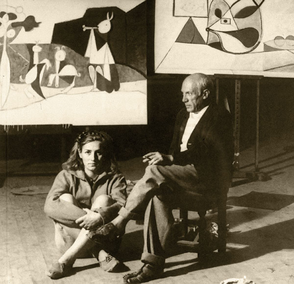 Пабло Пикассо и Франсуаза Жило в Антибе, 1946. Фото — Мишель Сима