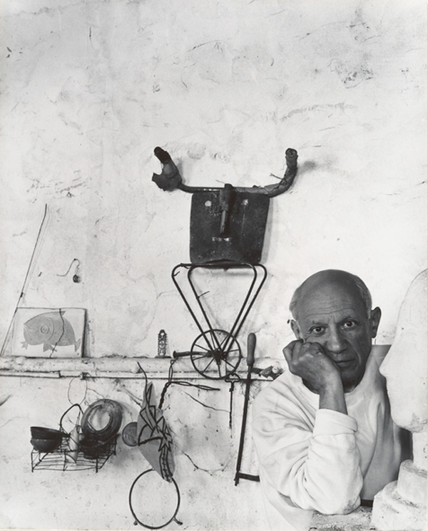 Пабло Пикассо в своей мастерской, Валлорис, 1954. Фото — Арнольд Ньюман